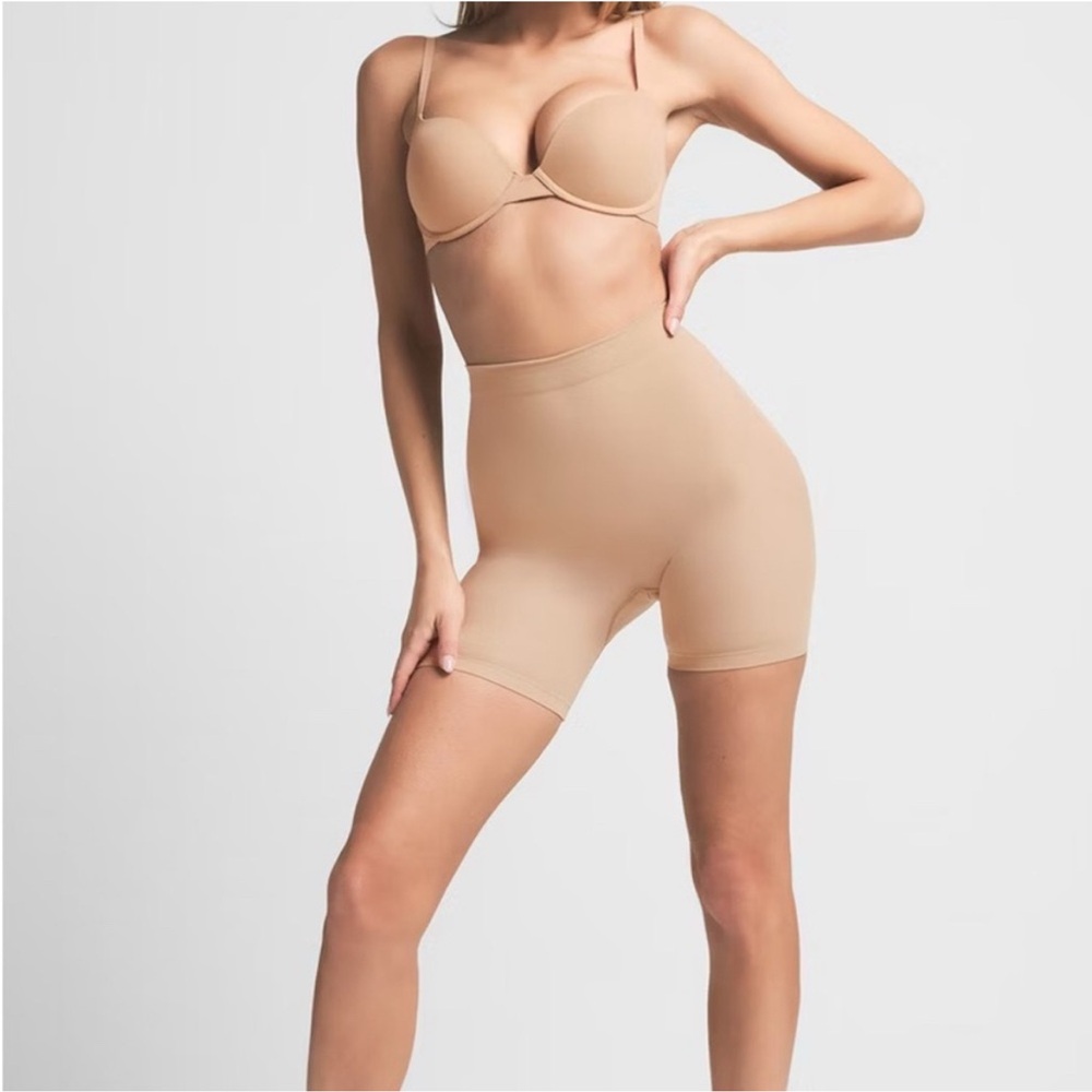 SKIMS Seamless Sculpt‎ Mid Thigh Shorts Size S NWOT | High Waist Shapewear